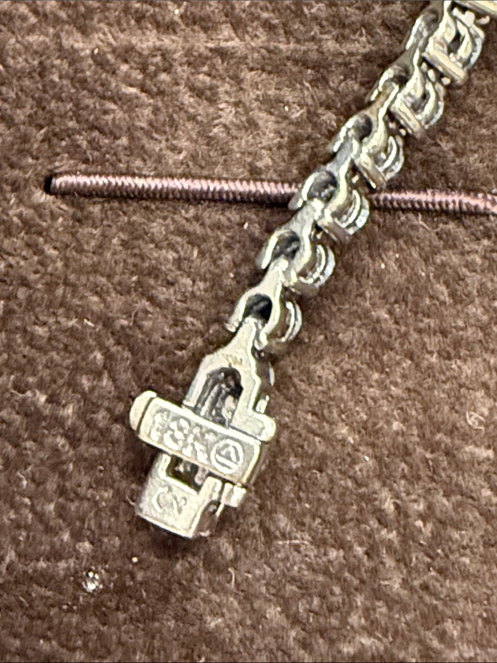 18k white gold Diamond Tennis Bracelet - Classic Sparkle - Picture 6 of 8
